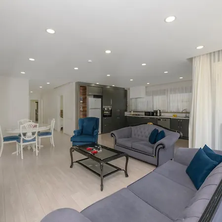 아파트 Gurcuoglu Homes 안탈리아