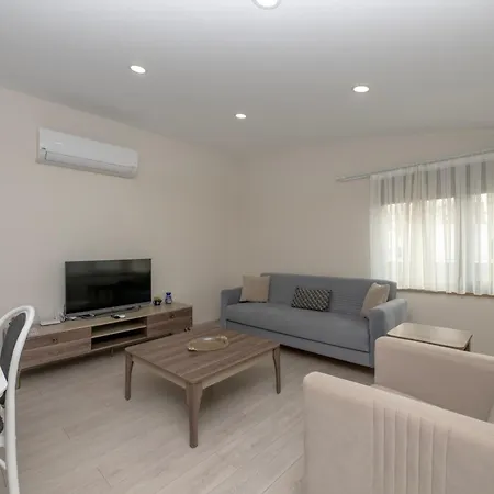 Gurcuoglu Homes 아파트