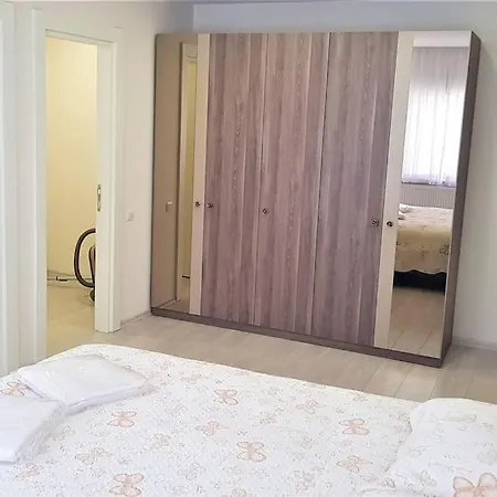 10 Location, Close To Beaches And Anywhere