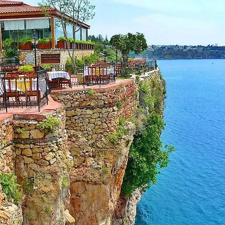 10 Location, Close To Beaches And Anywhere