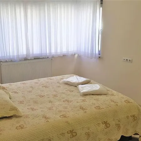 Gurcuoglu Homes Apartament *