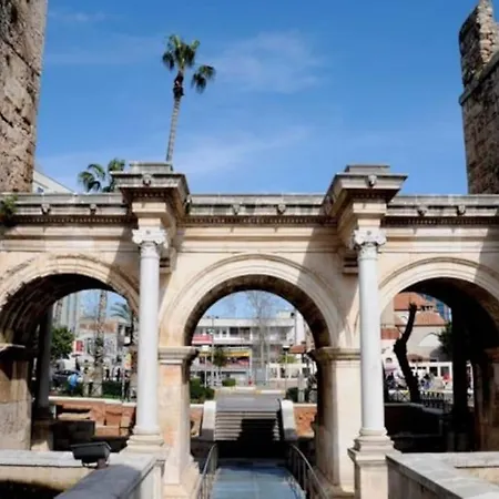 10 Location, Close To Beaches And Anywhere * Antalya