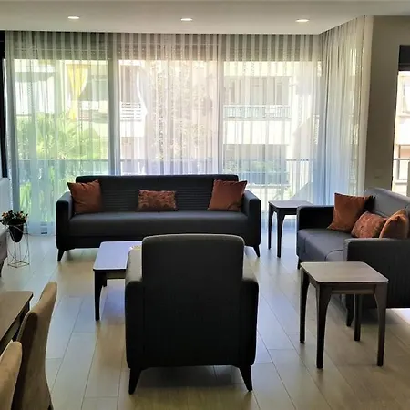 10 Location, Close To Beaches And Anywhere *