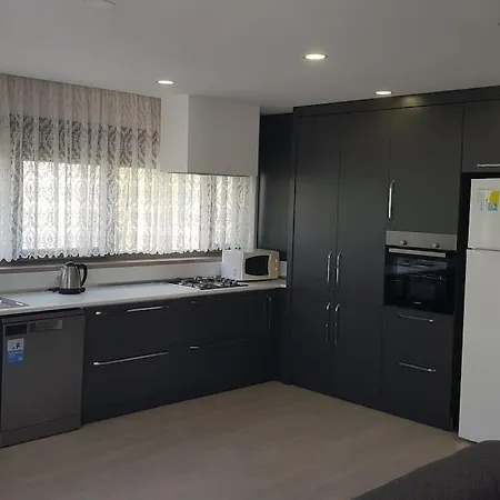 10 Location, Close To Beaches And Anywhere *