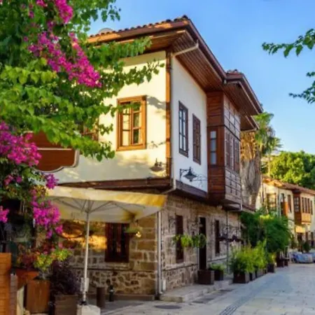 Apartment 10 Location, Close To Beaches And Anywhere Antalya