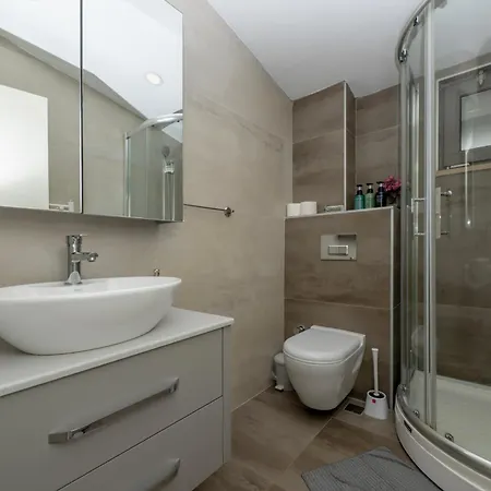 Gurcuoglu Homes *