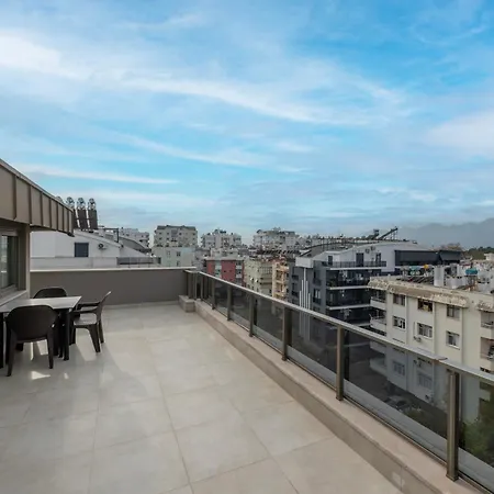 Gurcuoglu Homes * 安塔利亚